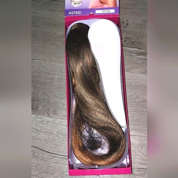 Beautiful bang and ponytail quick weave wig color 2T1/30 hair - Picture 8 of 10